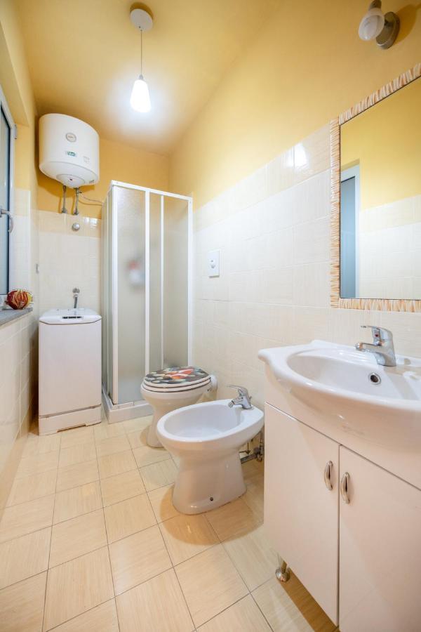 Casa Cinzia In Marina Di Corricella Villa Procida Luaran gambar