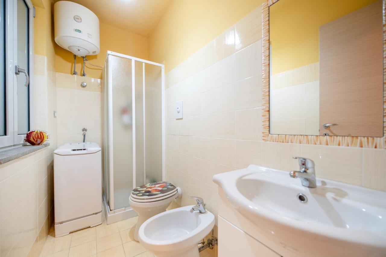Casa Cinzia In Marina Di Corricella Villa Procida Luaran gambar